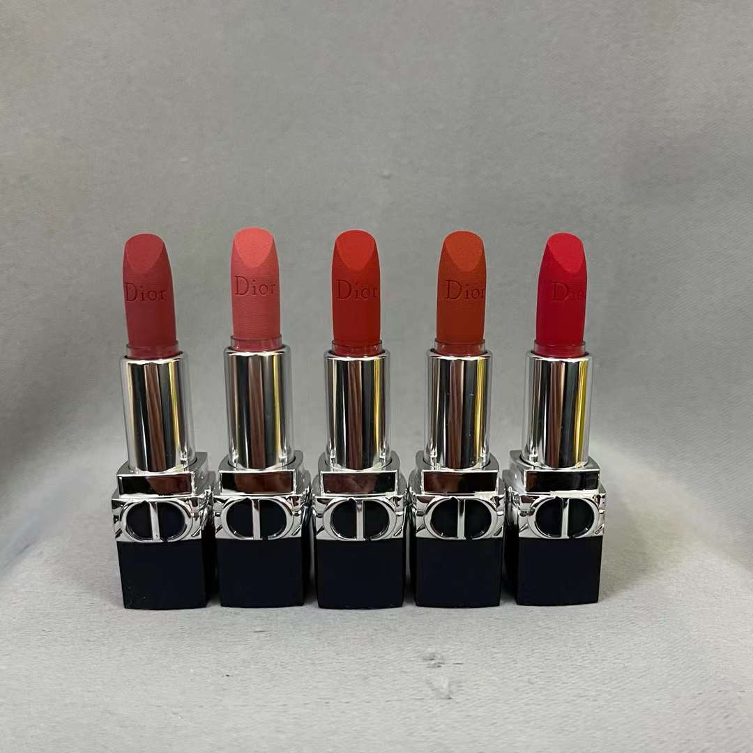 Dior 5 Pcs Mini Lipsticks โ Unveil the Essence of Luxury