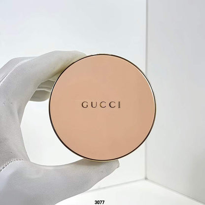 Gucci Face Powder – Luxe Radiance & Silky Perfection in Every Swipe