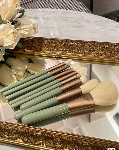 Masterful Beauty: Gucci Makeup 8 Brushes – The Art of Flawless Application