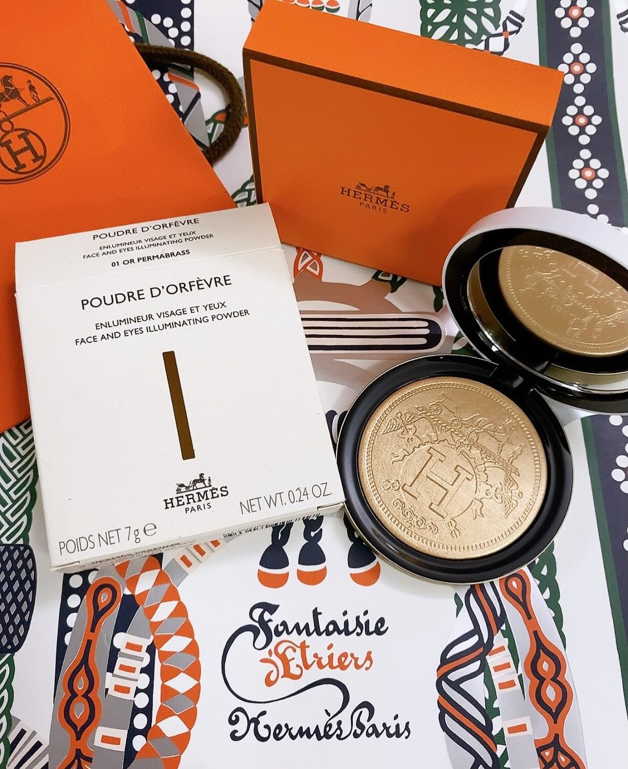 Hermès Face & Eye Illuminating Powder – Illuminate with Elegance