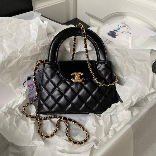 Chanel Elegance - The Ultimate Ladies bag of Timeless Luxury