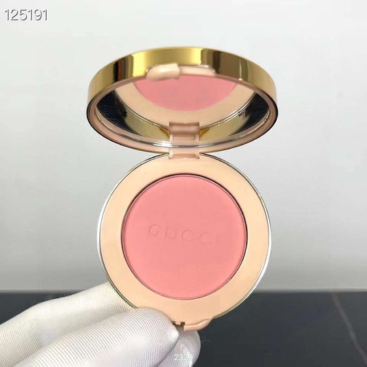 Gucci Blush De Beauté - Radiant Cheeks & Eyes Powder 🌟