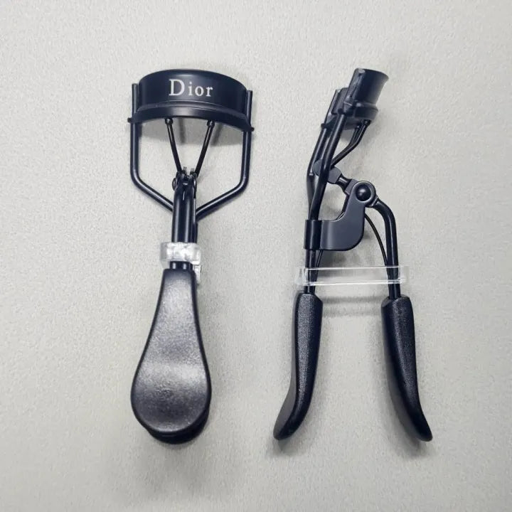 Dior Backstage Eyelash Curler – Precision Beauty Tool