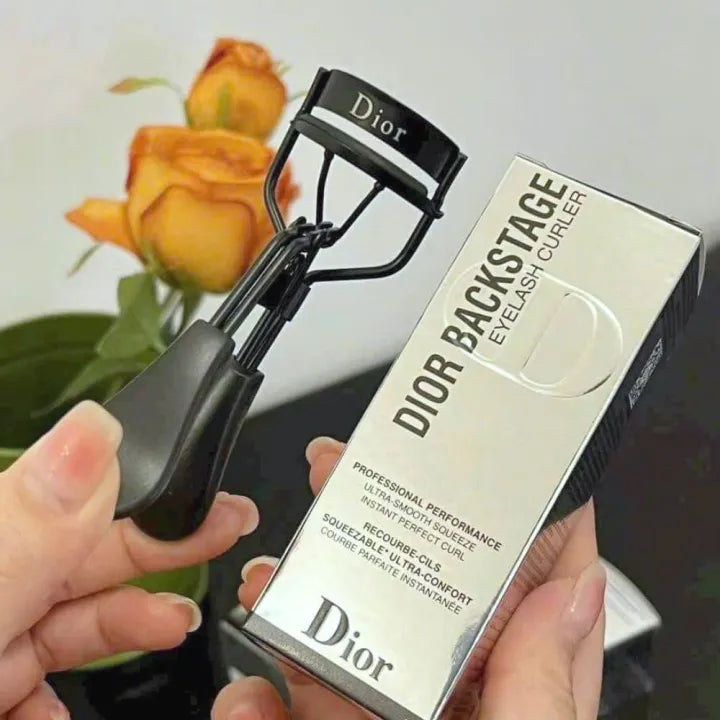 Dior Backstage Eyelash Curler – Precision Beauty Tool