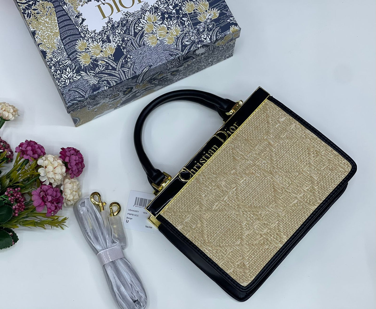 Christian Dior Replica Ladies Bag – Timeless Elegance, Iconic Style