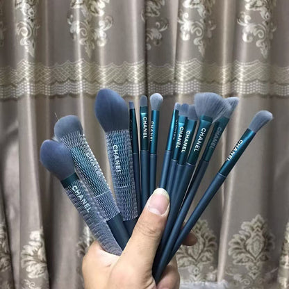 Chanel Beauty Brush Set for Flawless Makeup