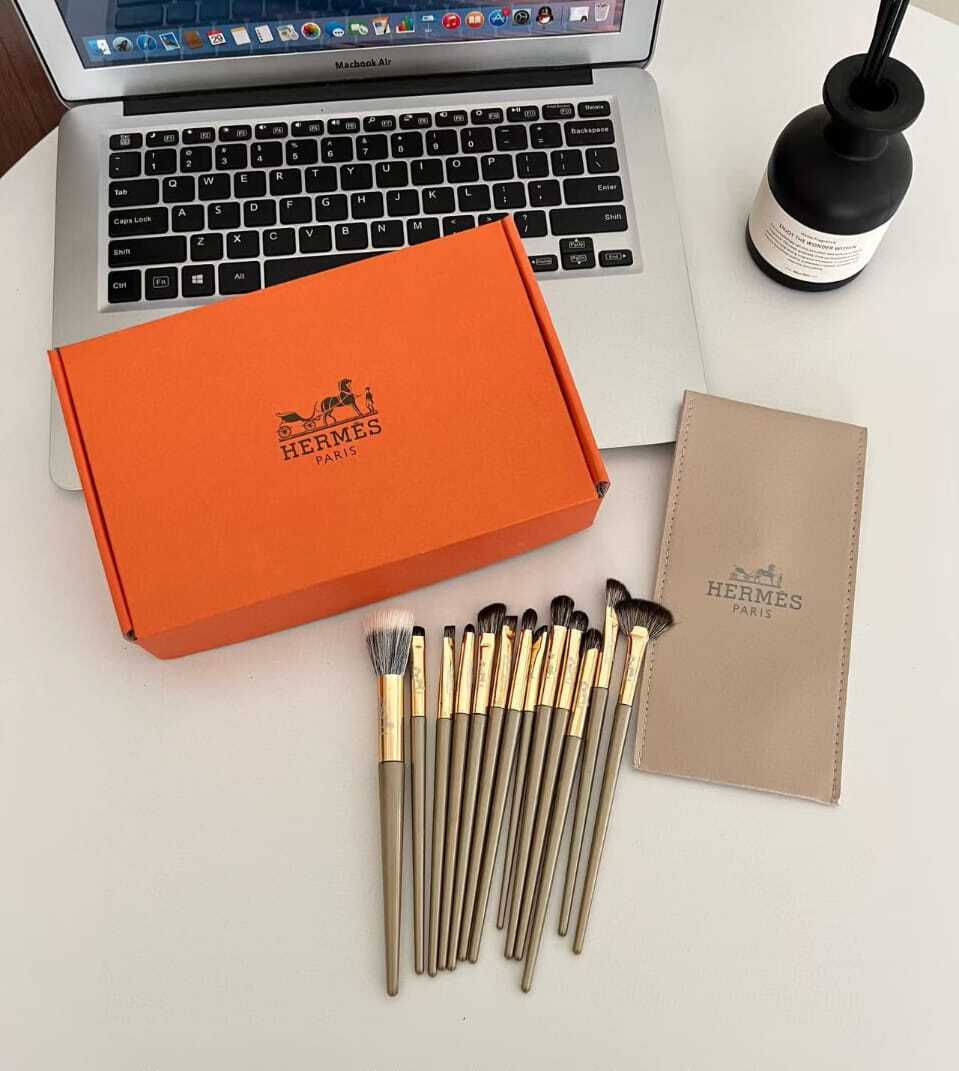 Hermès Essential Brush Set – Luxe Finish