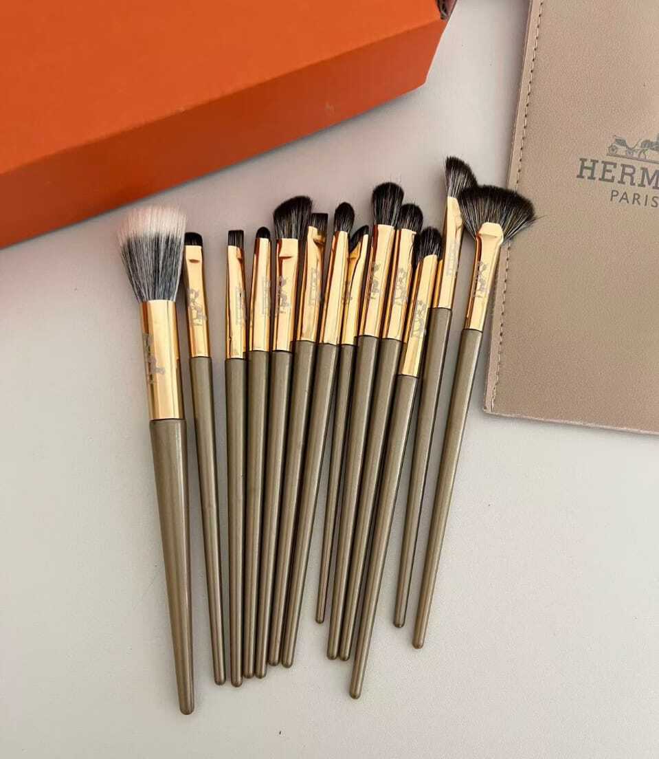 Hermès Essential Brush Set – Luxe Finish