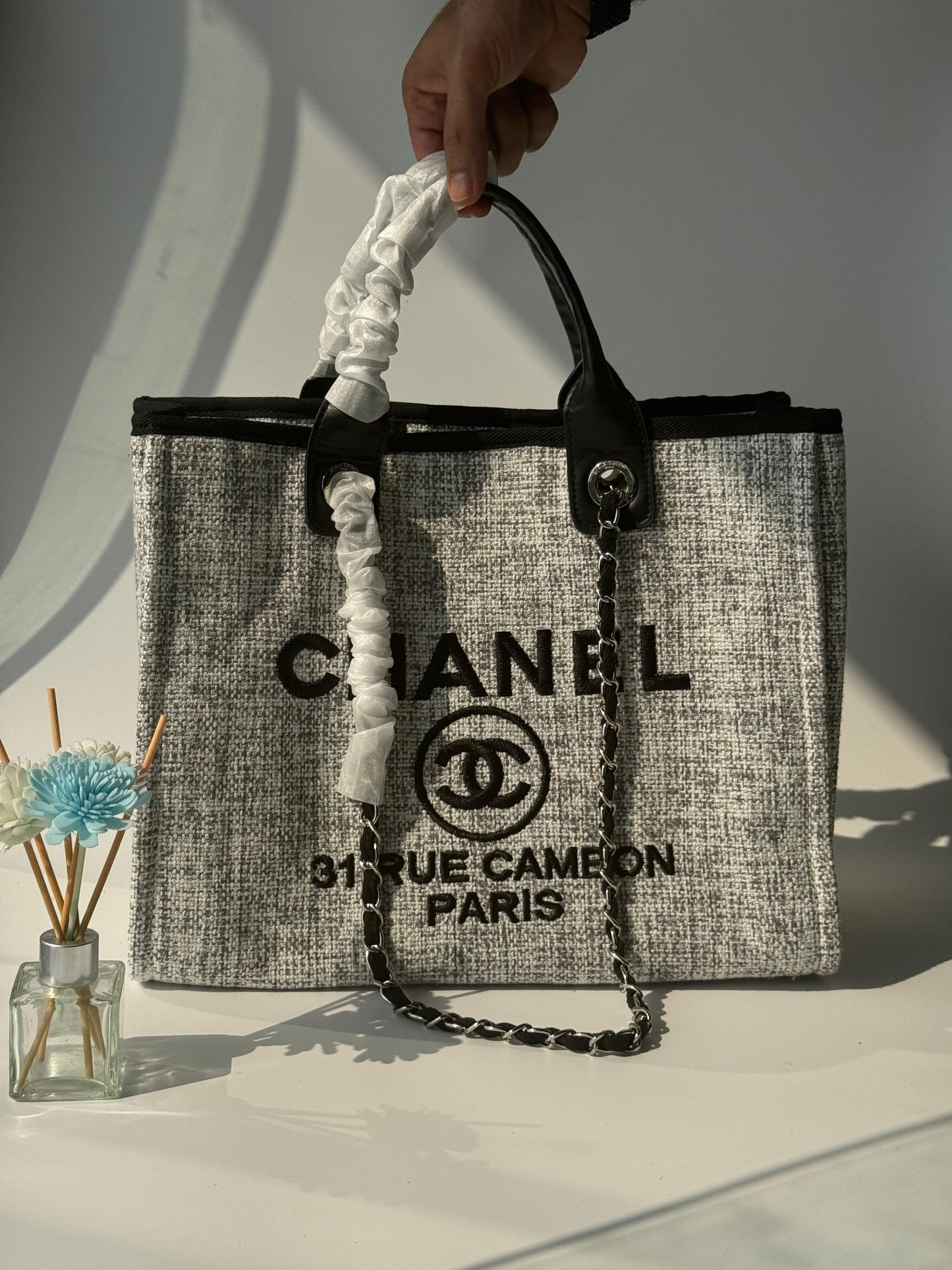 Chanel Pre-Loved - Medium Deauville tote bag