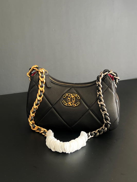 Chanel 19 Hobo Chain Clutch Bag Black