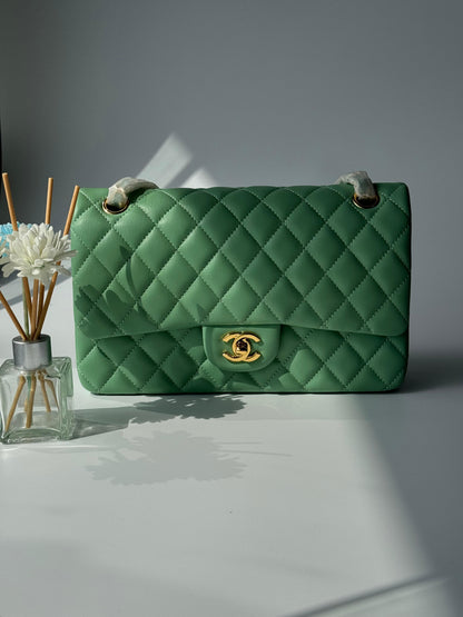 Chanel Timeless Ladies Handbag for the Modern Sophisticate