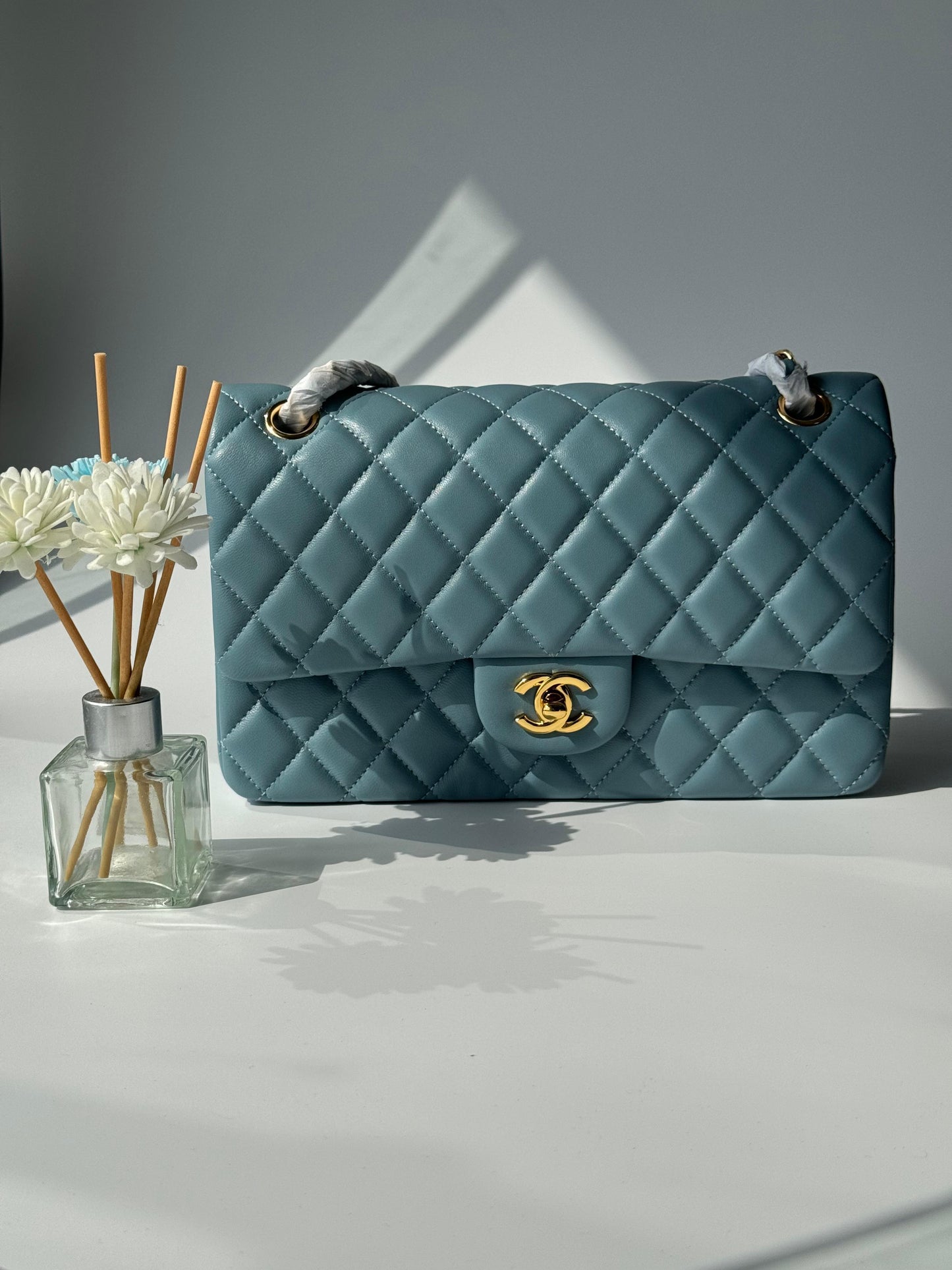 Chanel Timeless Ladies Handbag for the Modern Sophisticate