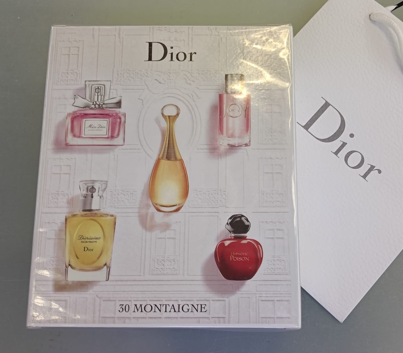 Dior Miniature Fragrance Gift Set – Elegant Collector’s Edition Perfume Coffret