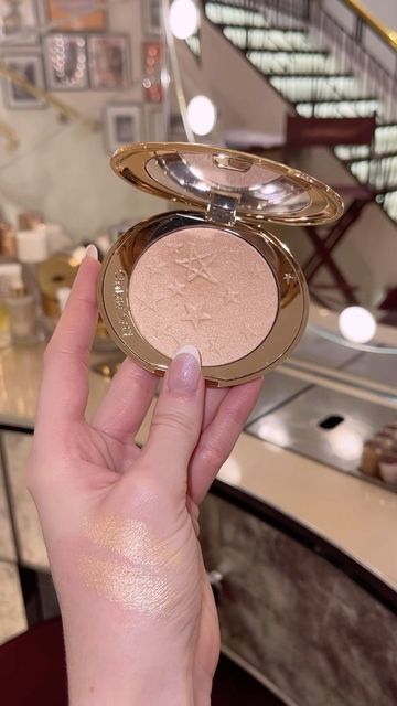 Radiant Sculpt: Charlotte Tilbury Glow Glide Face Architect Highlighter – Craft Your Perfect Glow