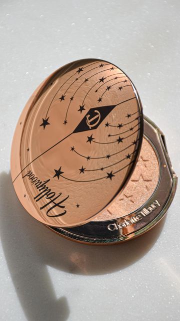 Radiant Sculpt: Charlotte Tilbury Glow Glide Face Architect Highlighter – Craft Your Perfect Glow