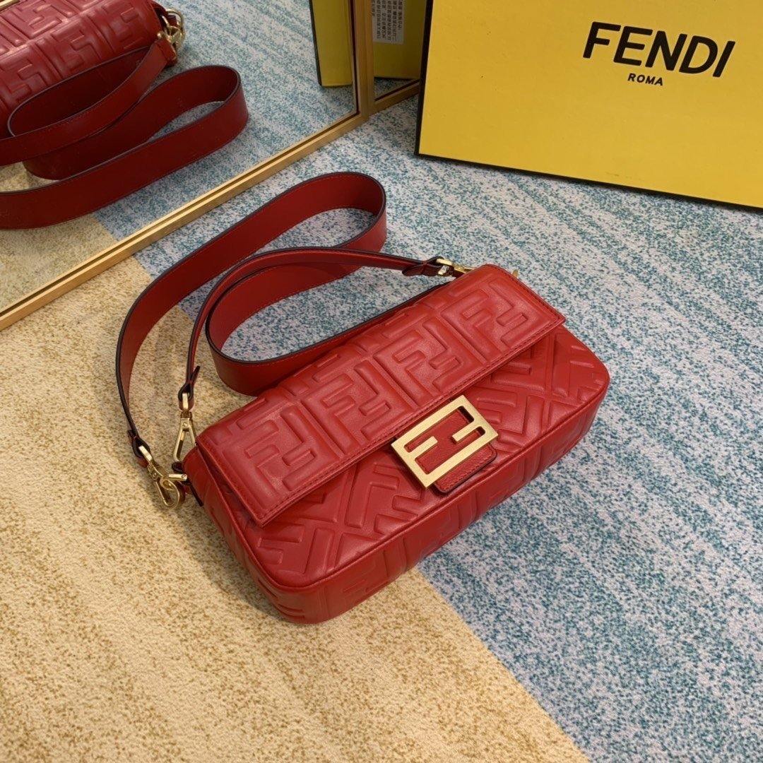 Fendi Baguette Bag – Iconic Style, Timeless Elegance