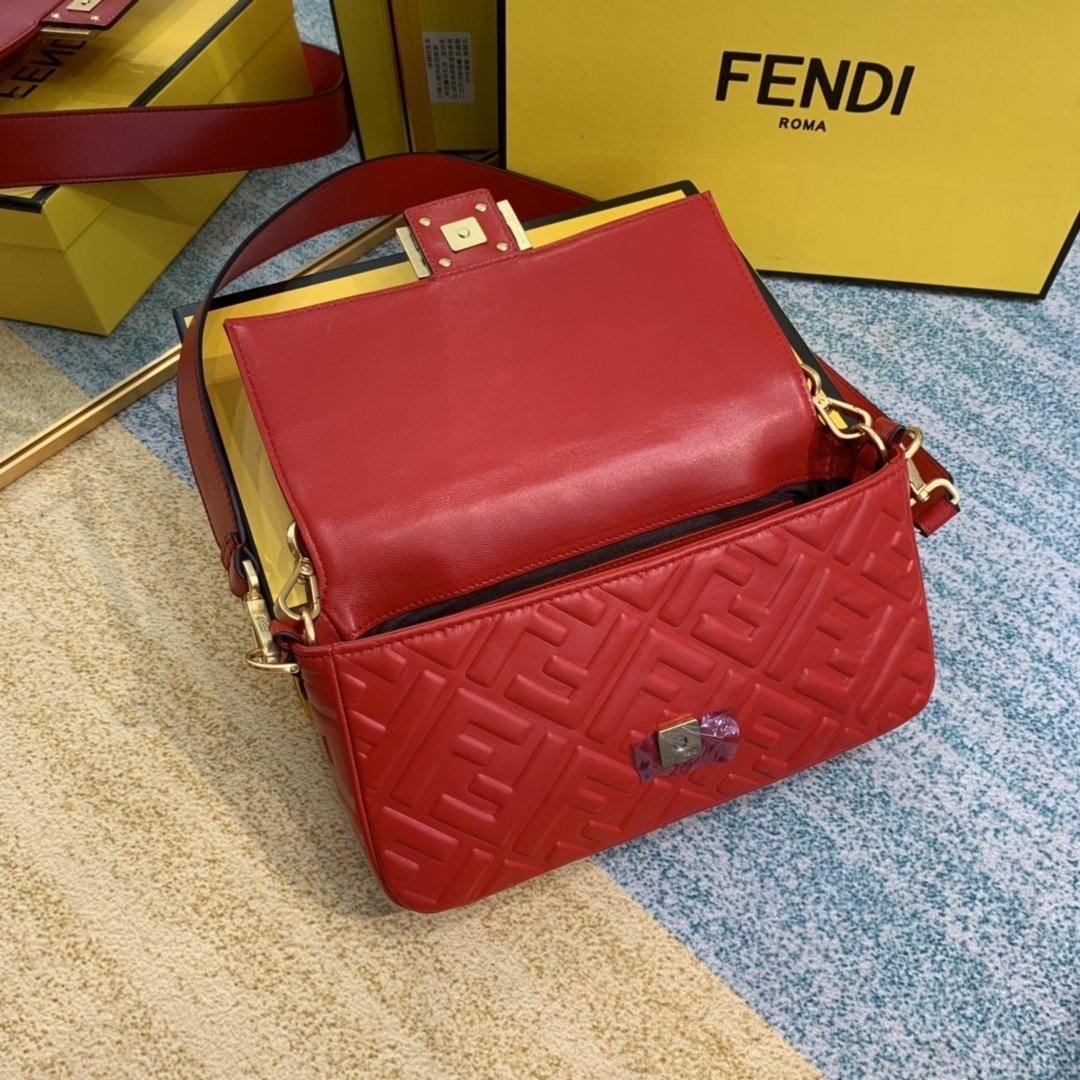 Fendi Baguette Bag – Iconic Style, Timeless Elegance